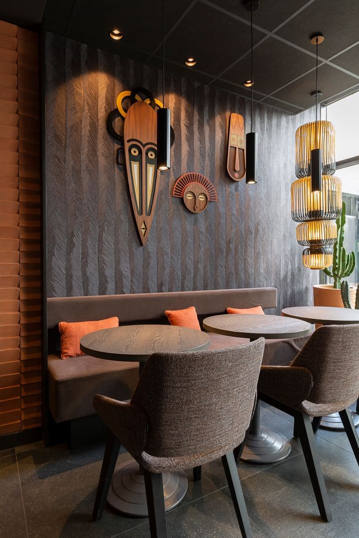 Espace de restauration dans un restaurant à Oceania Hotels